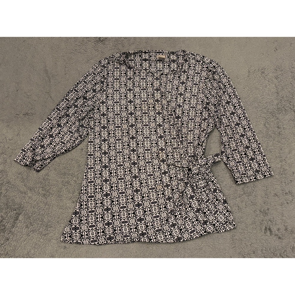 Chico's Black White Geometric Floral Wrap Tunic Top 3/4 Sleeve Size 2 Large